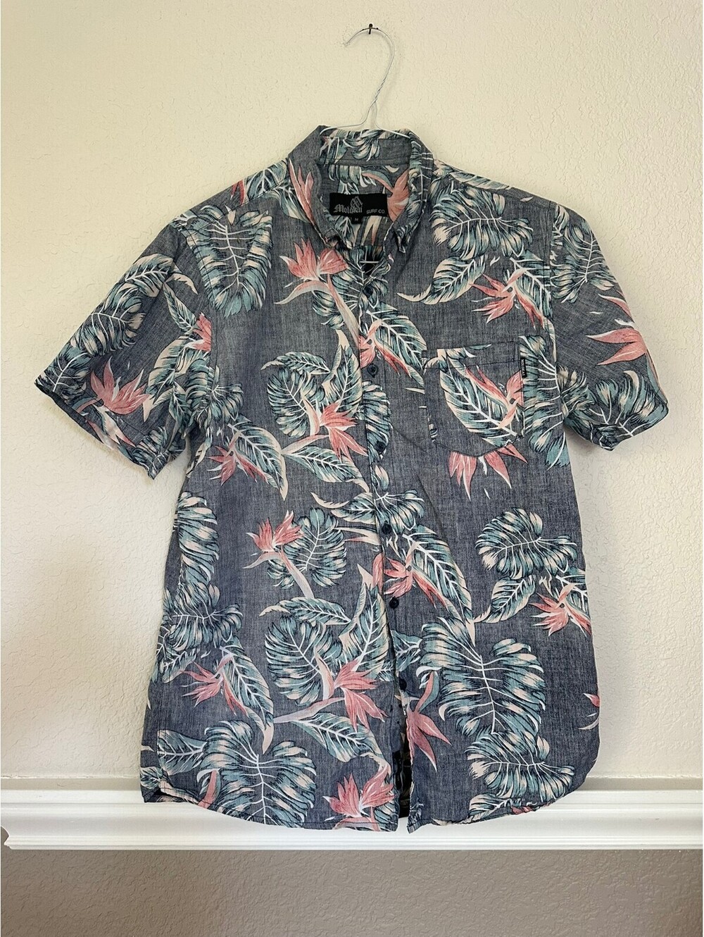 Molokai Surf Co Mens M Short Sleeve Button Down Shirt Tropical Floral Blue Pink